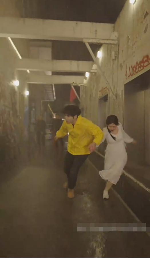 啥基因啊，三胞胎都是大佬